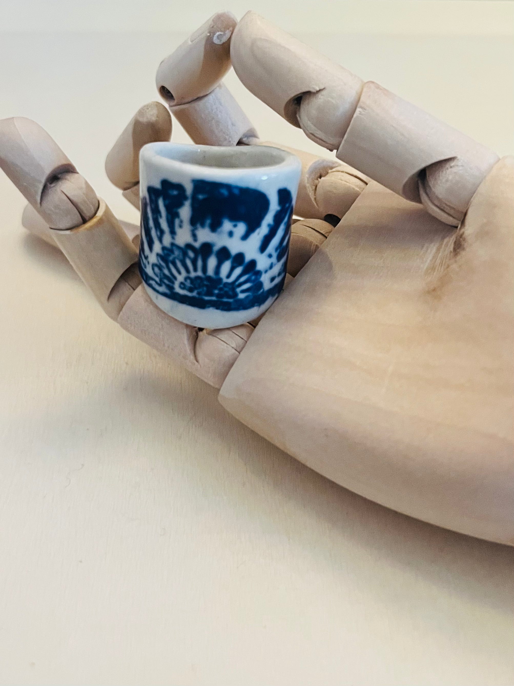 Bague en porcelaine dentelle bleu