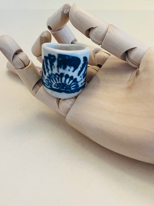 Bague en porcelaine dentelle bleu