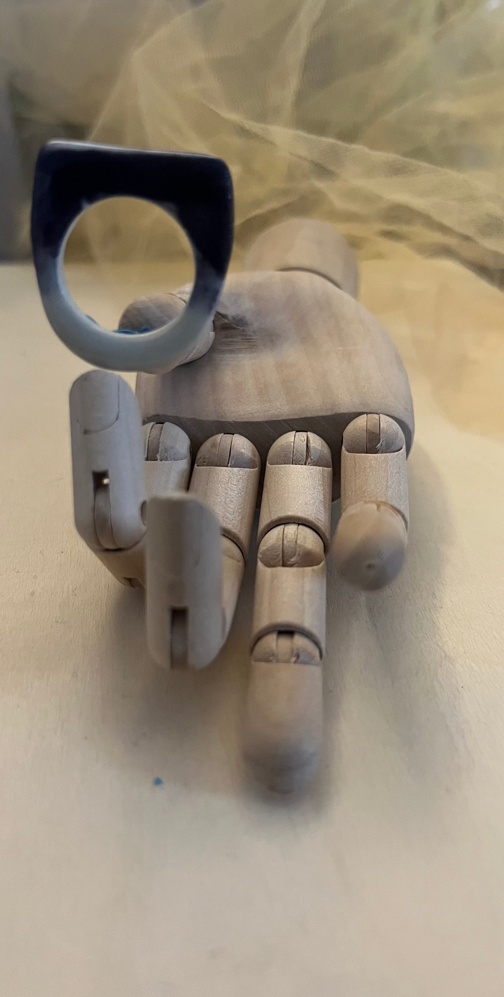 Bague en porcelaine mauve, grandeur 7