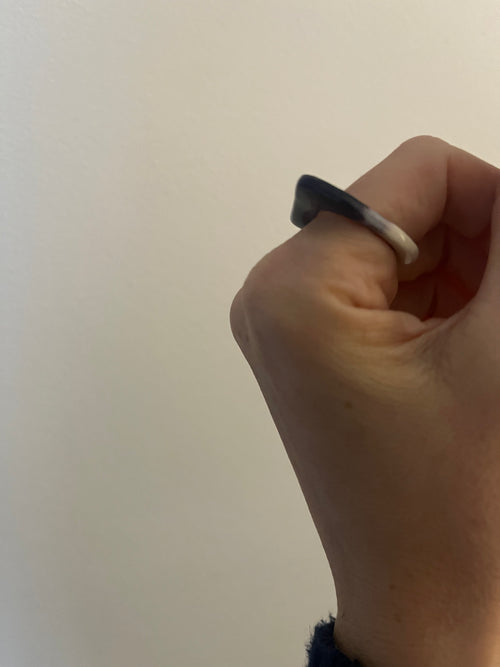 Bague en porcelaine mauve, grandeur 7